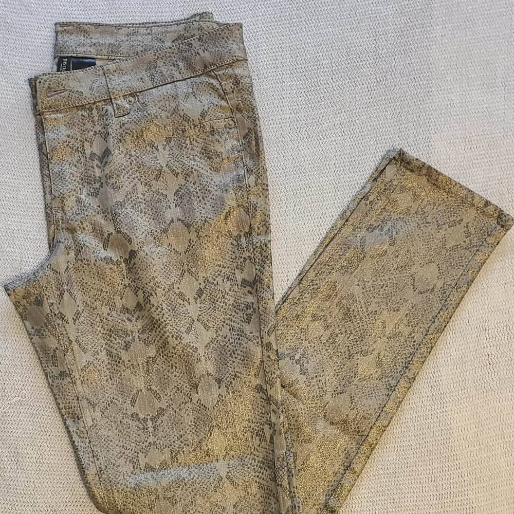 Bisou Bisou snakeskin jean Size 10